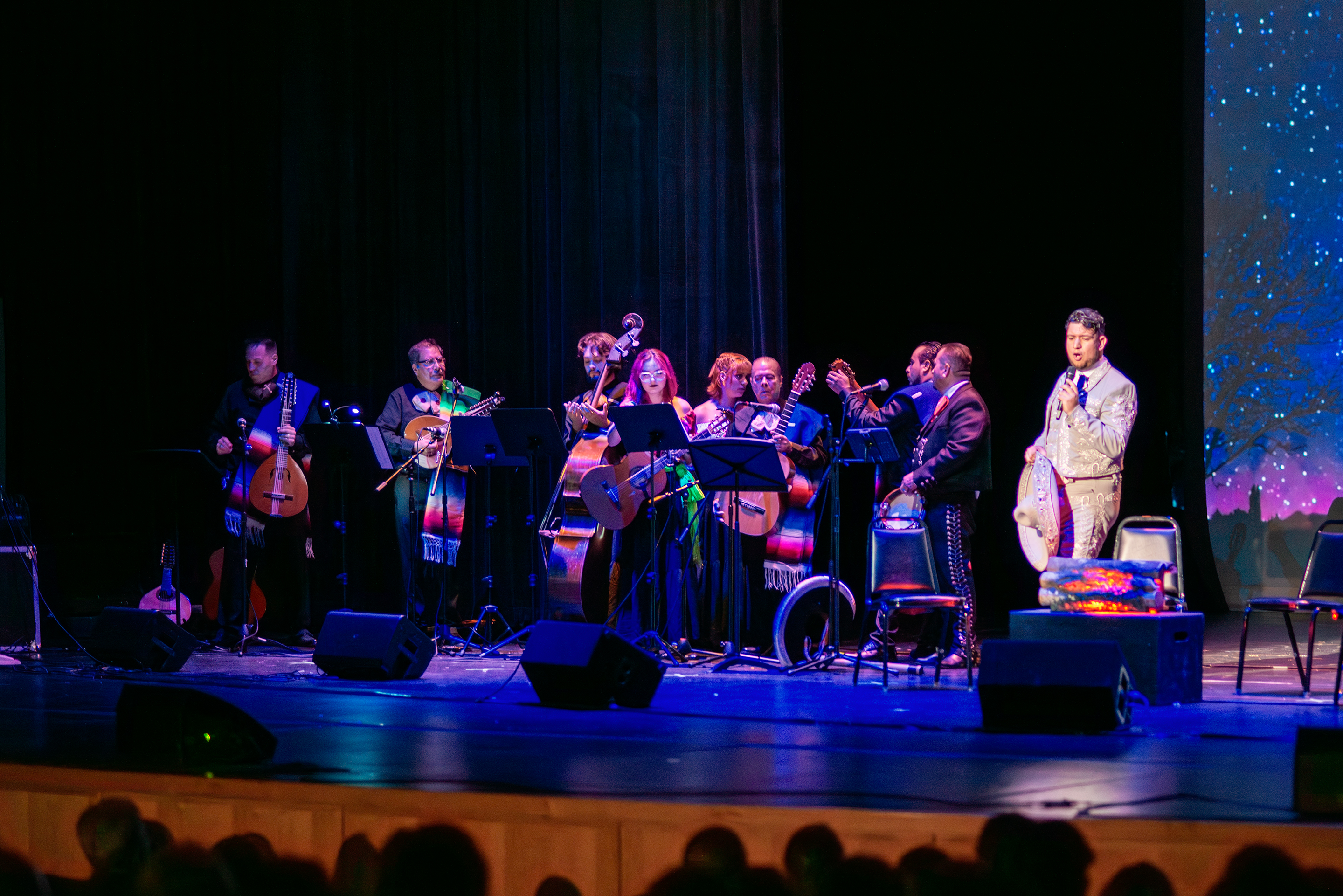 Cuerdas Clásicas playing mandolins and guitars at the Jose Alfredo Jimenes Tribute Concert, Noches de Plata
